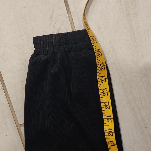 H:ours Revolve Johnny Pants High Waisted Joggers - Picture 9 of 9